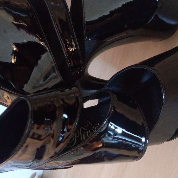 Pleaser Cut-out Gladiator Stiletto Boots - Picture 9 of 12